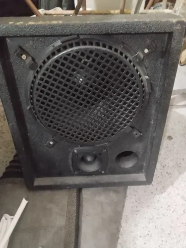 Caixa de som acústica