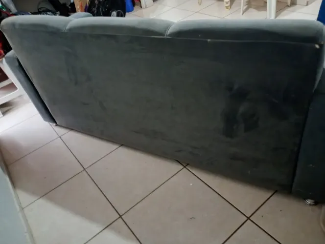 Vende-se sofá em ótimas condições R$270.00