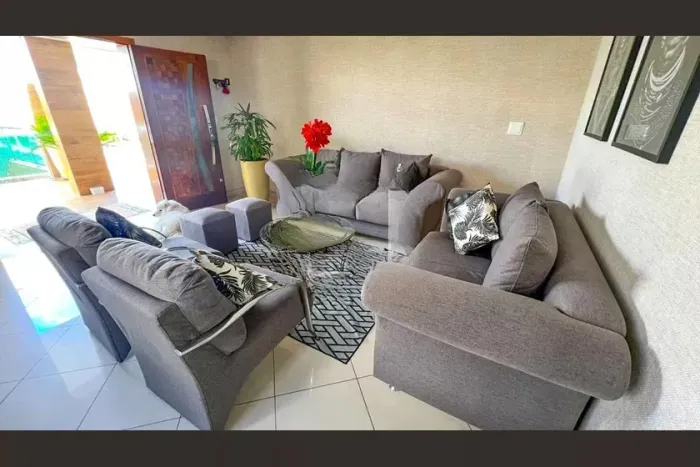 Casa à Venda - Ouro Preto, 5 Quartos, 471 m2