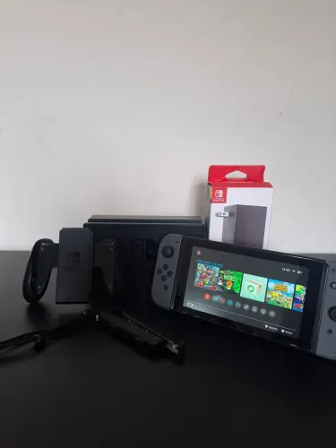 Nintendo Switch V2 128Gb Desbloqueado Lotado de jogos - ENVIO OLX