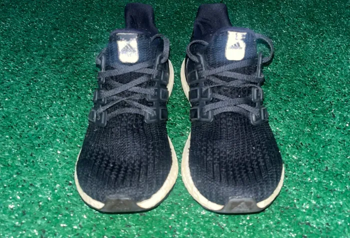Adidas Ultraboost 4.0 original.