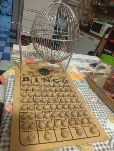 Tabuleiro de bingo completo com globo de aço