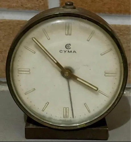 Antigo Relogio Despertador Cyma, Suiço, Anos 40, Caixa Em Bronze