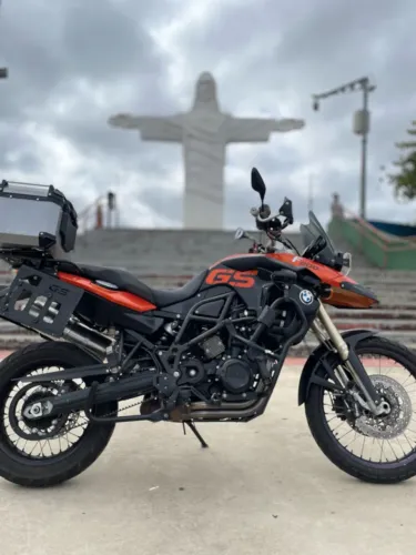 VENDO OU TROCO F800 EXTREMAMENTE NOVA