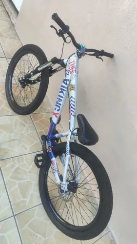 VikingX Tuff 25 - Freio Shimano MT200, Cubo Pro 7 e Pneus 3.0