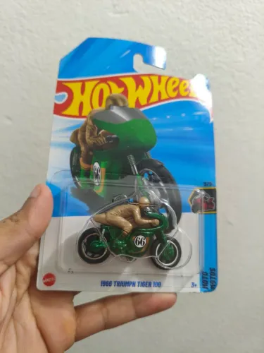 1966 triumph tiger Hotwheels T-hunt