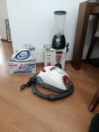 Aspirador de pó Philco 120ow 110v-- liquidificador mondial 110 v---FERRO DE PASSAR ROUPA