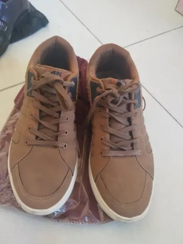 Vendo Sapatênis tamanho 42