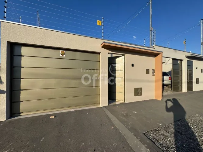 Casa com 3 dormitórios para alugar, 115 m² por R$ 2.200/mês - Residencial Vida Nova - Anáp