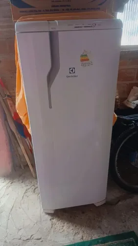 Vendo geladeira