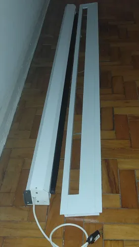 Tela de Projeção NOTECOM Motorizada Tensionada Matte White 84 Polegadas com moldura
