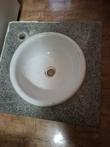 Cuba de cerâmica