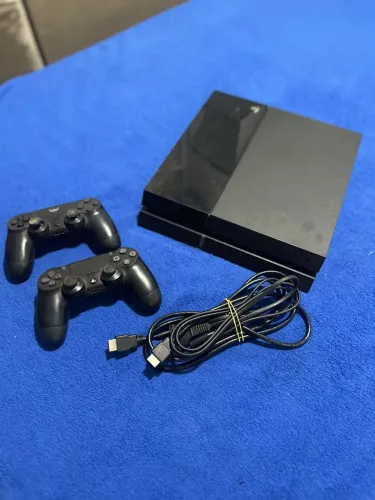 Ps4 em ótimo estado 
