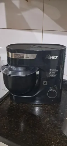 Batedeira Planetária Oster Black lll Power 850w 4 Litros Preta - 127v