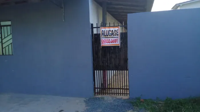 Vendo terreno com 3 apartamentos grandes todos alugados já