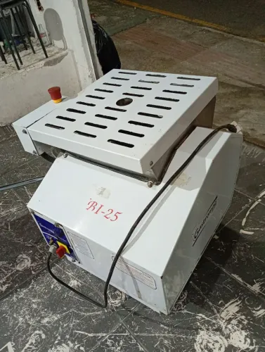 Masseira industrial 25kg (amassadeira)