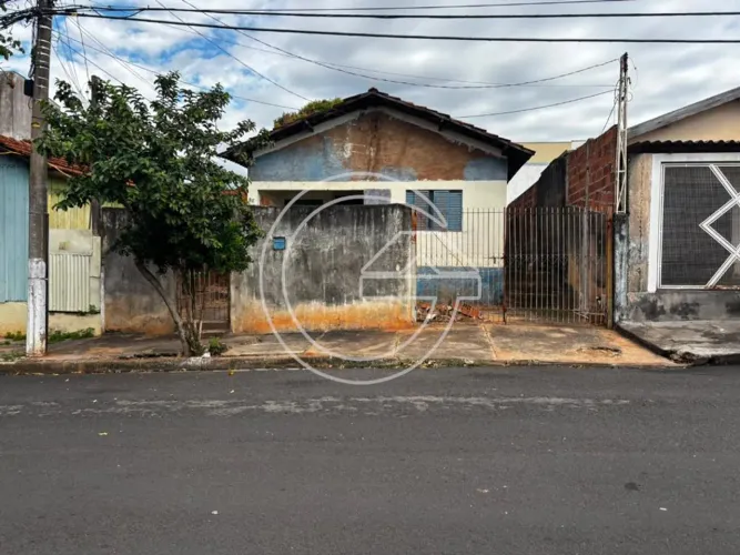 VENDE-SE Residência NO PALMITAL - MARÍLIA/SP