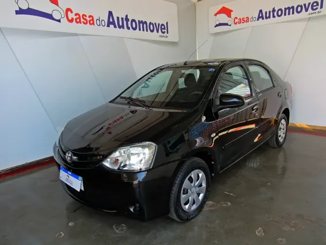 Toyota Etios XS Sedan 1.5 Flex 16V 4P Mec. 2014