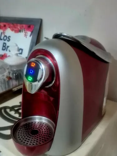 Cafeteira Três corações versa vermelha
