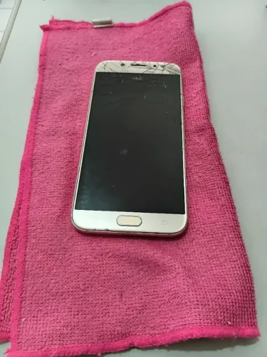 Samsung Galaxy J7 Pro - 64 GB. Leia o Anúncio.