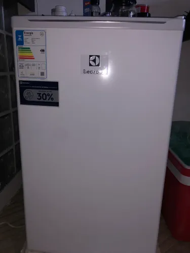 Frigobar Electrolux 121 LITROS Efficient /Freezer/Congelador/Geladeira