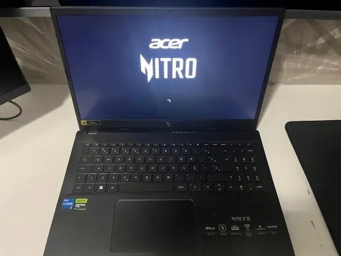 Acer Nitro V15 - ANV15-51-54DL