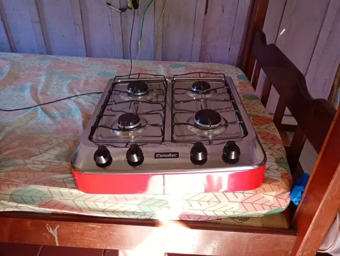 Vendo fogão de mesa 4 bocas