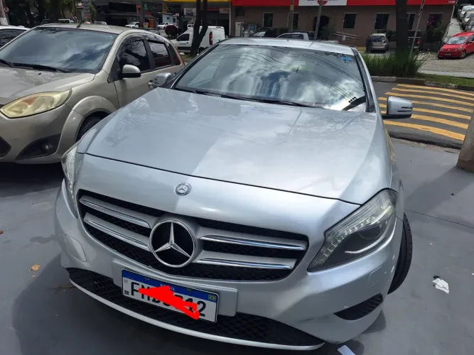 Mercedes-Benz Classe A 200 1.6 TB 16V Urban 156cv Aut. 2014
