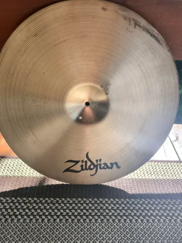 Prato Zildjan Avedis medium 20 