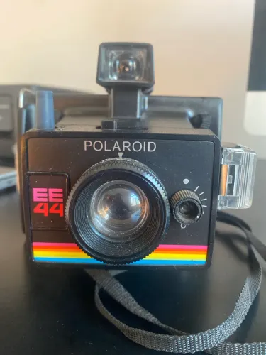 Câmera Antiga Polaroid EE44 - Vintage / Coleção / Decoração