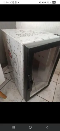 Vendo geladeira frigobar bem conservada