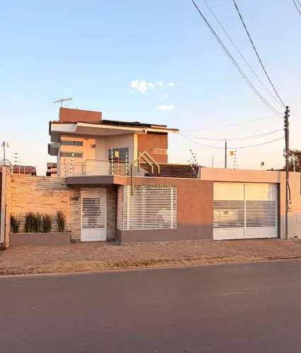 CASA DE ALTO PADRÃO | 326,68 m² DE CONFORTO, LAZER E TECNOLOGIA