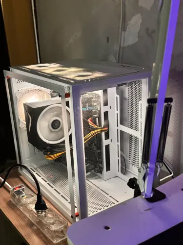 PC GAMER | RTX 4060, Ryzen 5 5600, 16 GB RAM (SOMENTE VENDA)