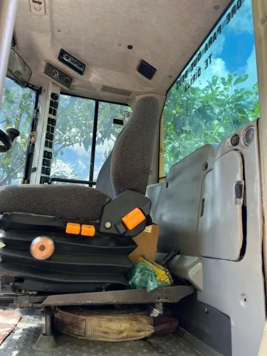 Pá carregadeira volvo L60F ( REVISADA) no ponto de trabalhar.