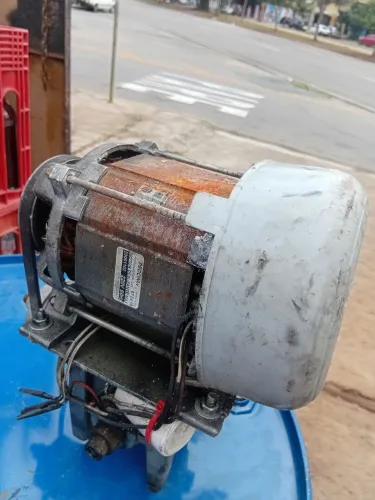 MOTOR PECCENIN