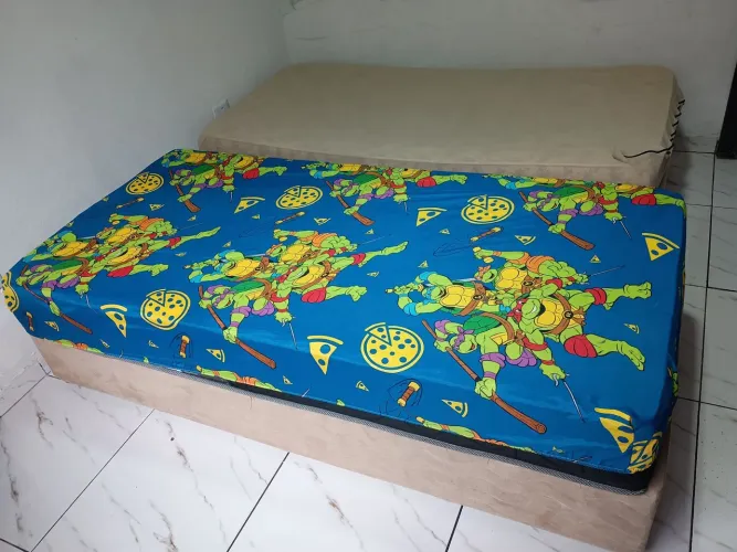 Cama base Queen com dois colchões solteiros
