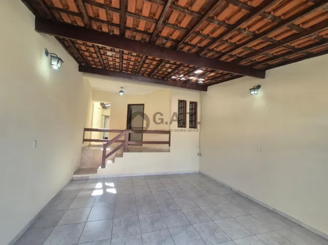 Casa para Locação em Sorocaba-SP, Bairro Parque Esmeralda: 2 Quartos, 1 Suíte, 1 Sala, 1 B