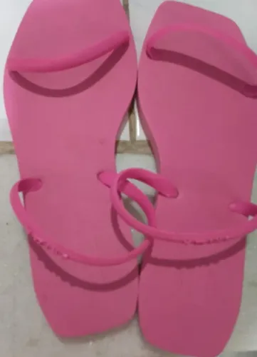 Chinelo Arezzo Brizza tamanho 40 rosa nunca usado, novo.
