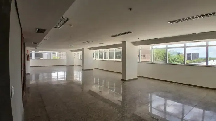 Sala Comercial de 230m² para Locação - Setor Bancário Sul, Brasília