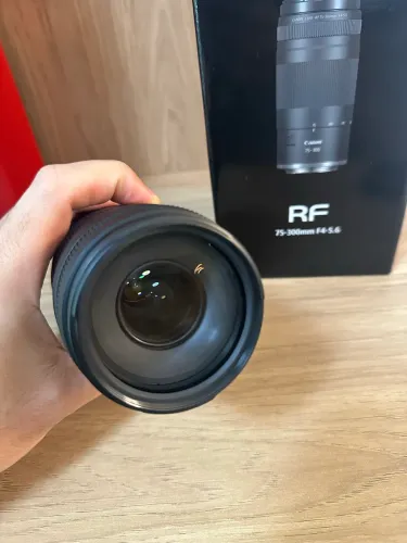 Canon rf 75-300mm 