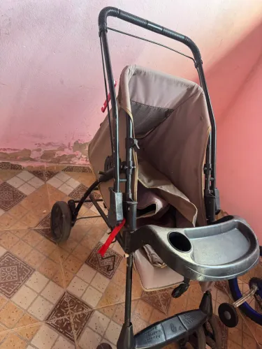 Carrinho de bebê e etc?