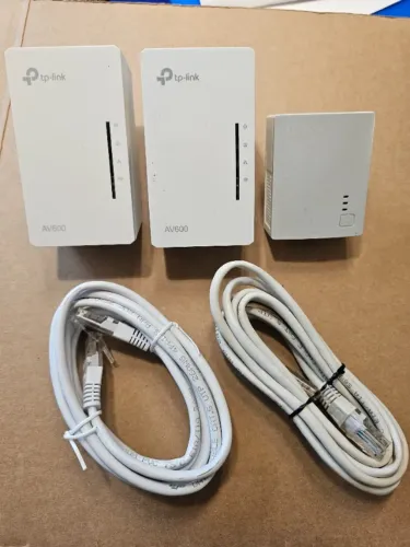TP-Link AV600 Powerline Wi-Fi | Kit Completo com 3 Adaptadores | Internet pela Rede Elétri