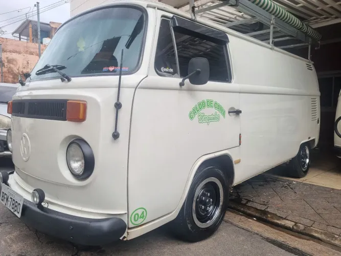 Volkswagen Kombi Standard/ Luxo/ Serie Prata 1988