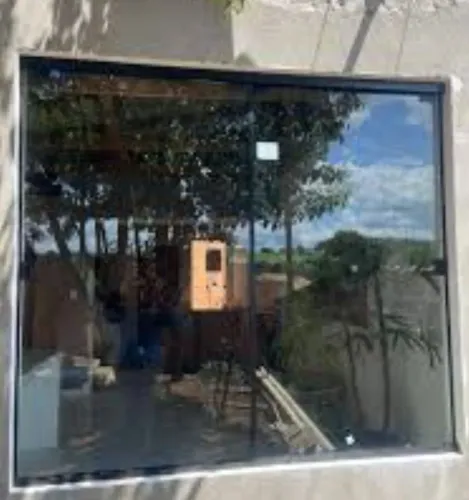 Duas janelas blindex grande 2,65x1,18 novas completas R$900,00 CADA COMPLETAS não entrego