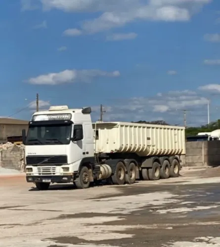 Motorista carreta caçamba