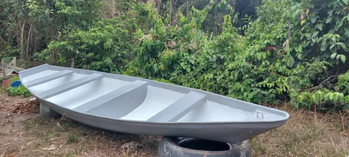 Canoa em fibra de vidro POPA RETA