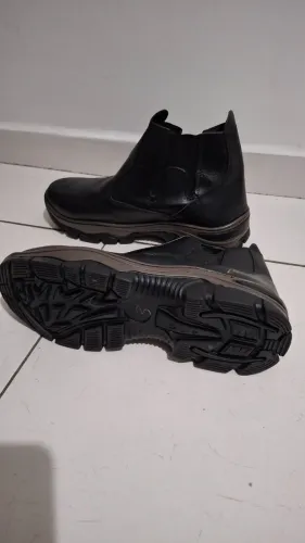 Bota impermeável 44
