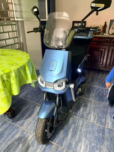 Scooter elétrica 