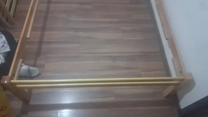 Cama de casal de madeira Eucalipto