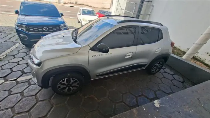 Renault Kwid Outsider 1.0 Flex 12V 5P Mec. 2024